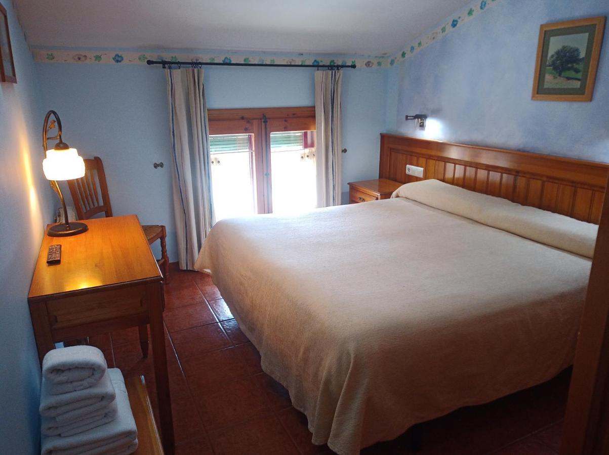 Hotel La Botiga Prades Exterior photo