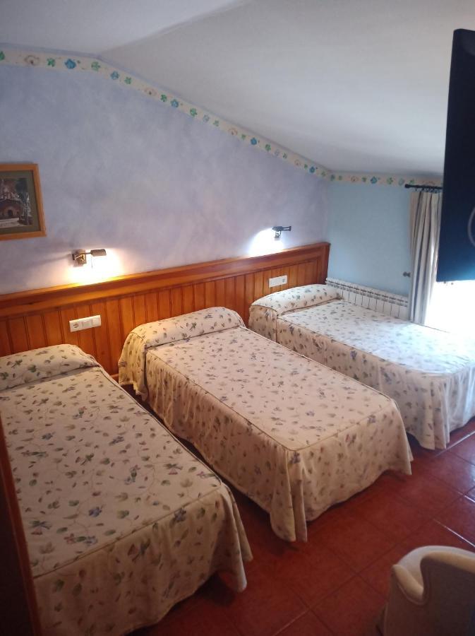 Hotel La Botiga Prades Exterior photo