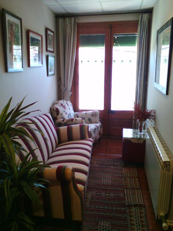 Hotel La Botiga Prades Exterior photo